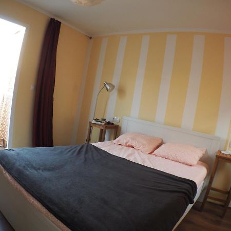 Cosy Appartment W/ Terrace In The Old City Centre Malaga Luaran gambar